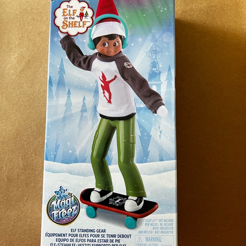 Elf On the Shelf Skate board Equipment